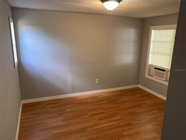 Building Photo - 5068 Santos Rd
