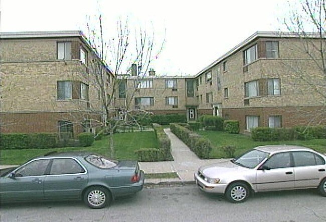 Primary Photo - 5646-5654 N. Jersey