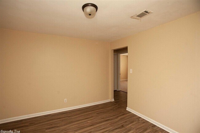 Building Photo - 106 Borroughs Rd