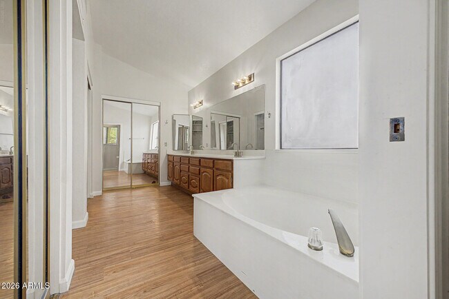Building Photo - 15643 N 50th St