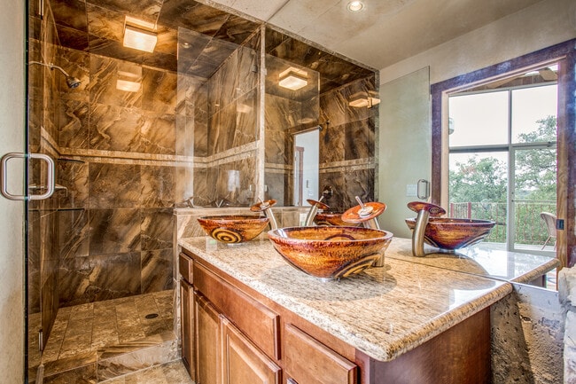 Building Photo - 27534 Twin Peak St