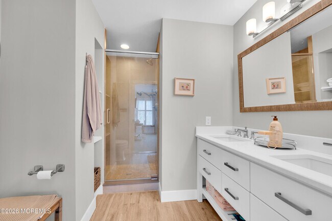 Building Photo - 51 Wyckham Rd