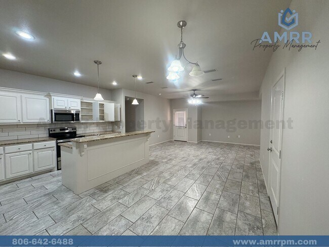 Building Photo - Easy Living with AMRR: Spacious 3-Bedroom Home