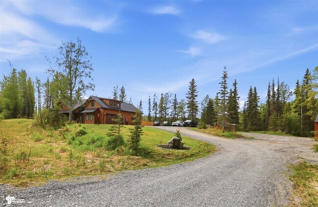 Building Photo - LONG TERM LUXURY RENTAL