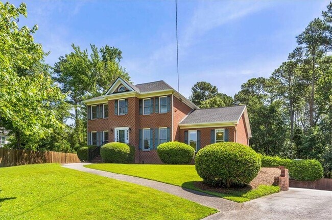Building Photo - 4021 Primrose Ln NW