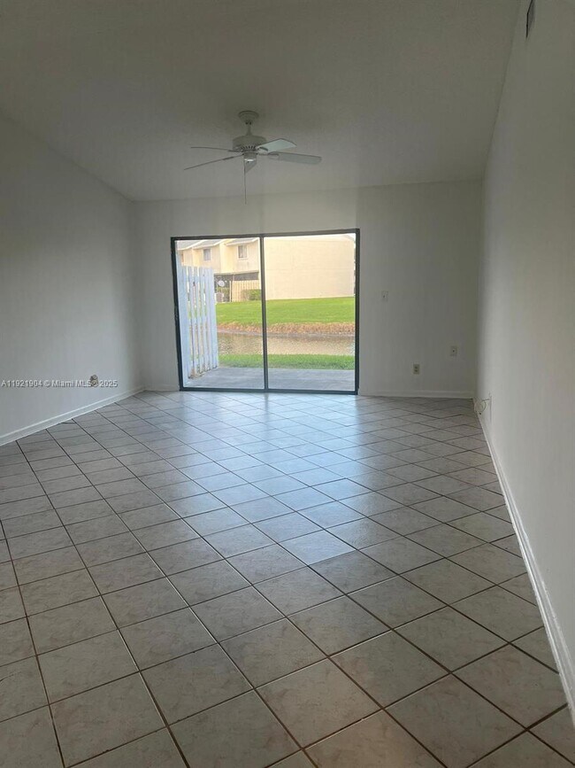 Building Photo - 6408 Dockside Cir