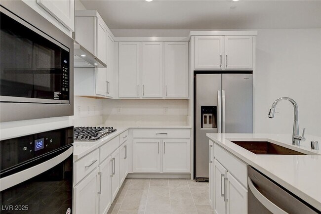 Building Photo - 11463 Ethereal Lndg Ave