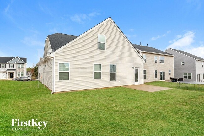 Building Photo - 415 Stonefence Dr