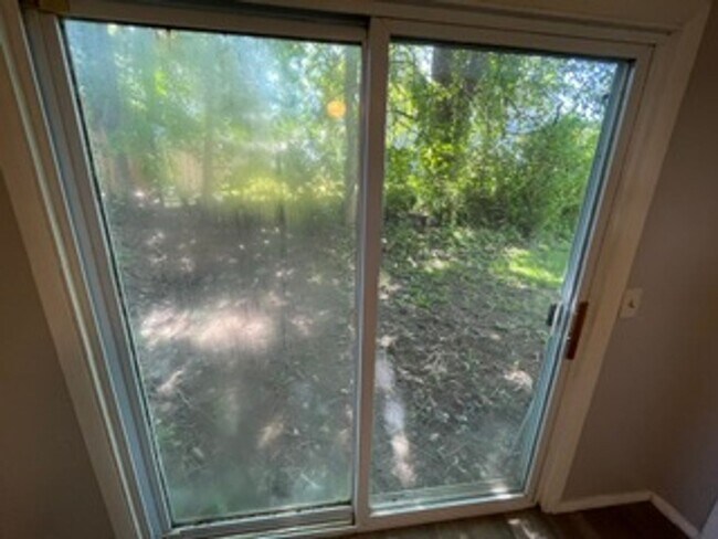 Building Photo - 138 Mendel Ct