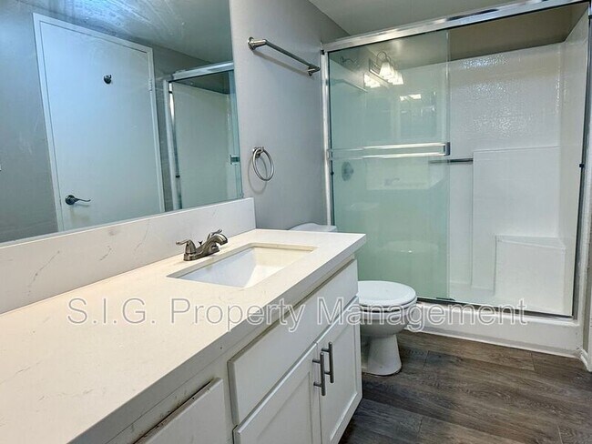 Building Photo - 4500 Laurel Canyon Blvd