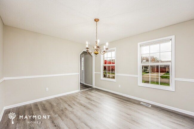 Building Photo - Spacious 4 Bedroom Brick Home