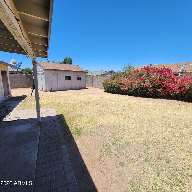 Building Photo - 3510 W Andorra Dr