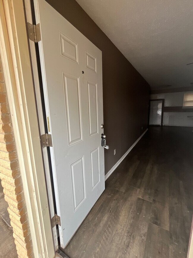 Building Photo - 1614 58th St