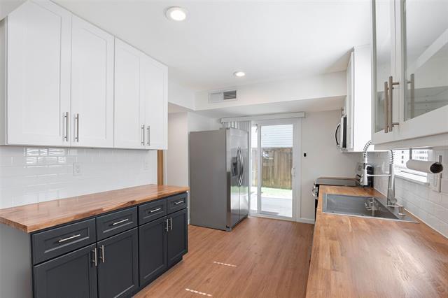 Building Photo - 3420 Briaroaks Dr