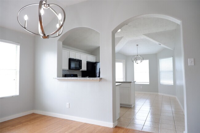 Building Photo - 4611 Parkstone Bend Ct