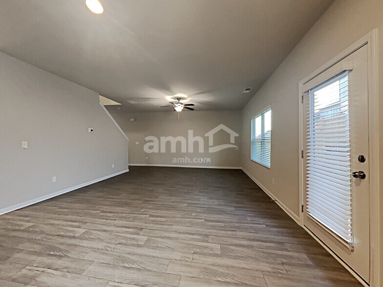 Building Photo - 339 Winston Cir