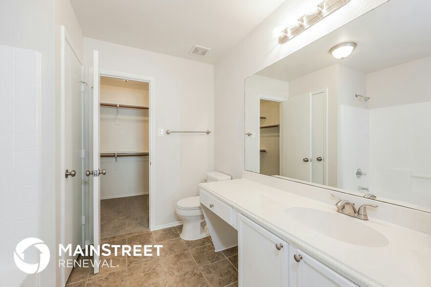 Building Photo - 912 Laredo Plaza