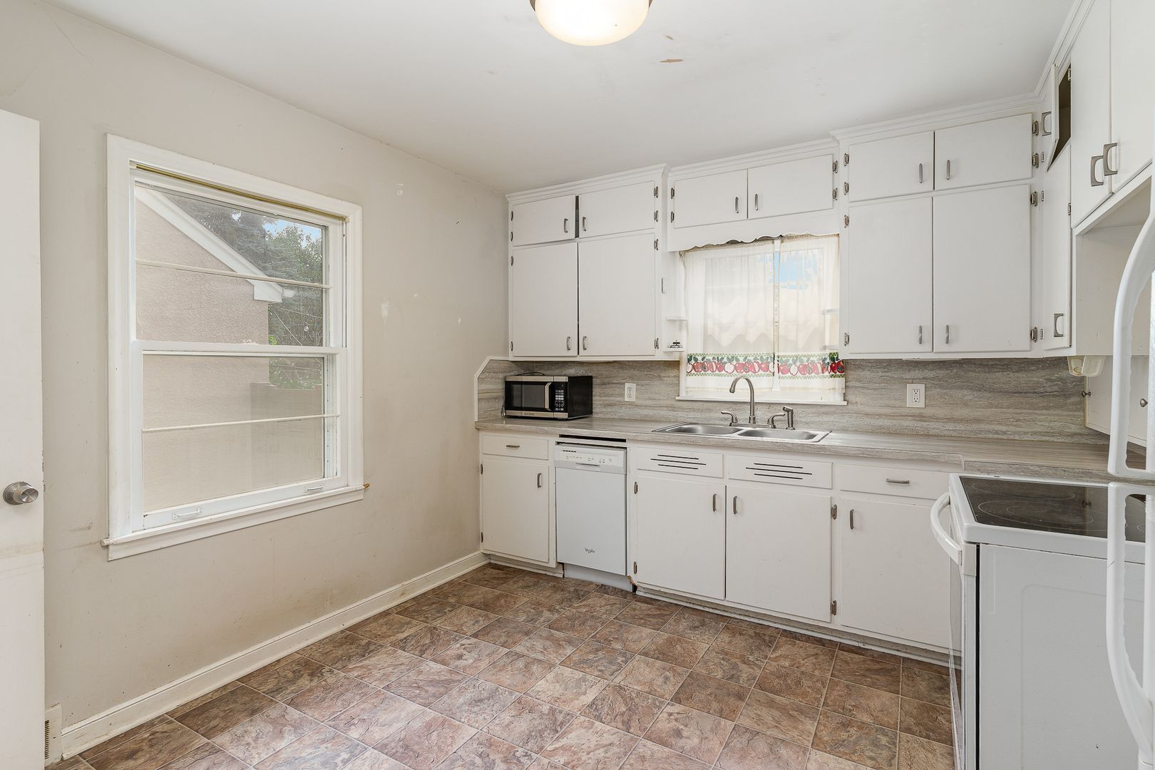 Building Photo - 1270 Hubbard Ave