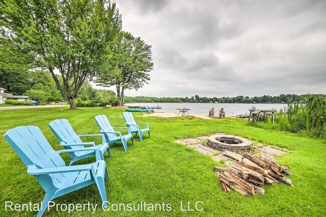 Building Photo - 3 br, 1 bath House - 3880 Bell Lake Dr. NE