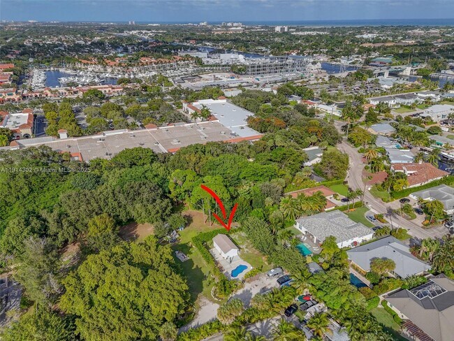 Building Photo - 11324 Palm Tree Ln