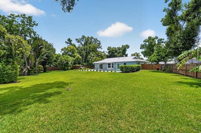 Building Photo - 4230 Shady Oaks Ct