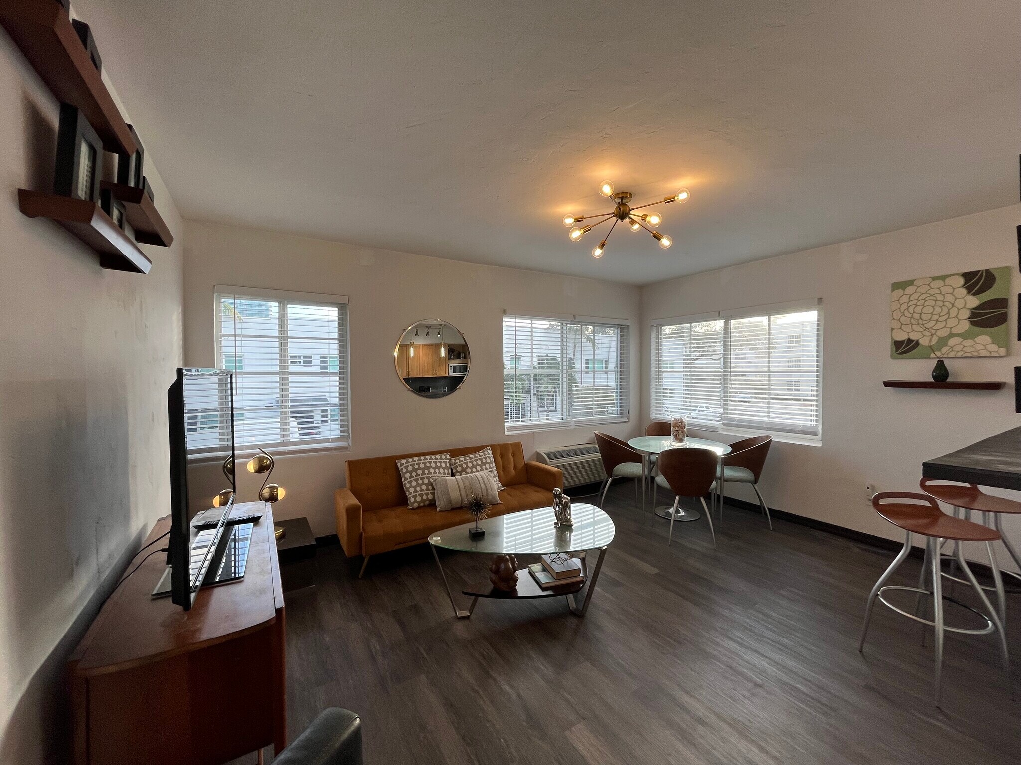 Building Photo - 511 75th St