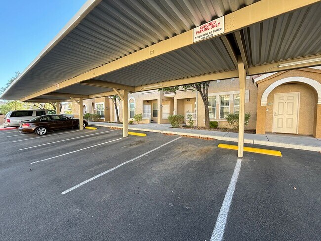 Building Photo - Fantastic 2Bed/2Bath Condo in Southwest Area
