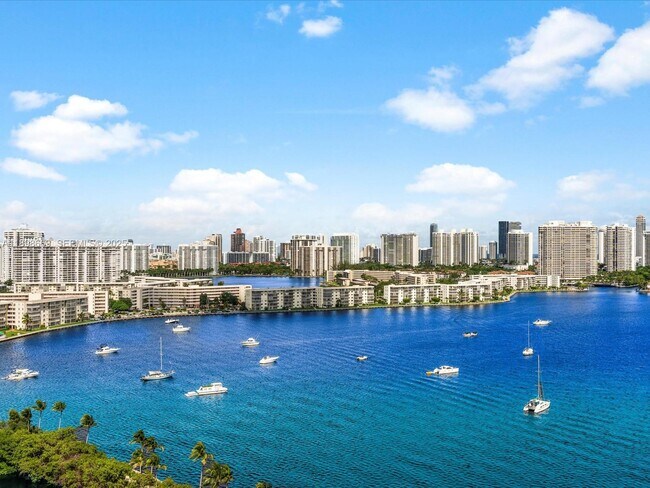 Building Photo - 17301 Biscayne Blvd