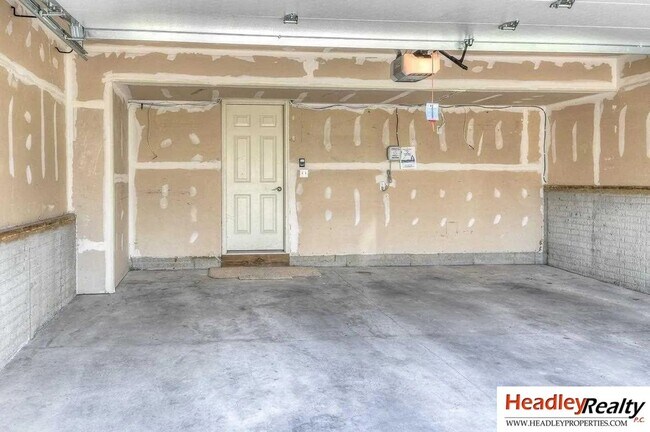 Building Photo - Beautiful Home For Rent in Gretna School District