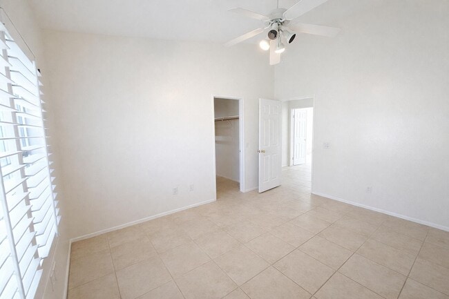 Building Photo - 78715 Naples Dr