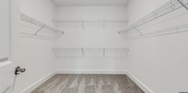 Building Photo - 6076 Cushing Cir
