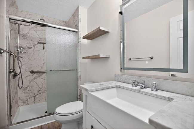 Building Photo - 4254 Mockingbird Cir