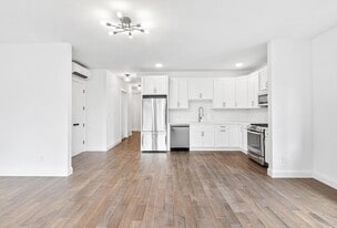 Kitchen - 206-208 Main St
