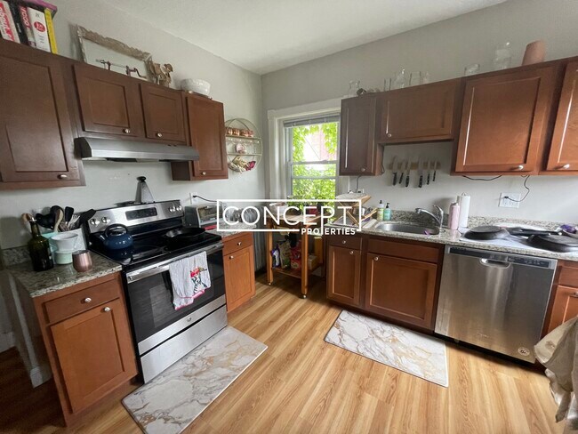 Building Photo - 900 Mass Ave. Unit 6CP