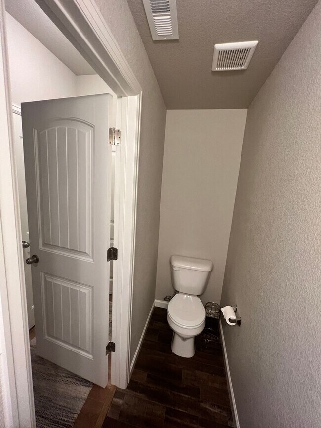 Building Photo - $1995 | 2BR/2.5BA | Lovely New Townhome in...