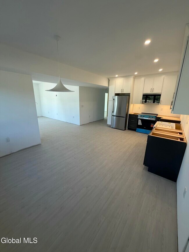 Building Photo - 128 Panorama Dr