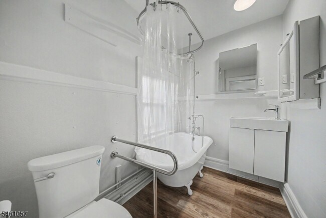 Building Photo - 151 Watchung Ave