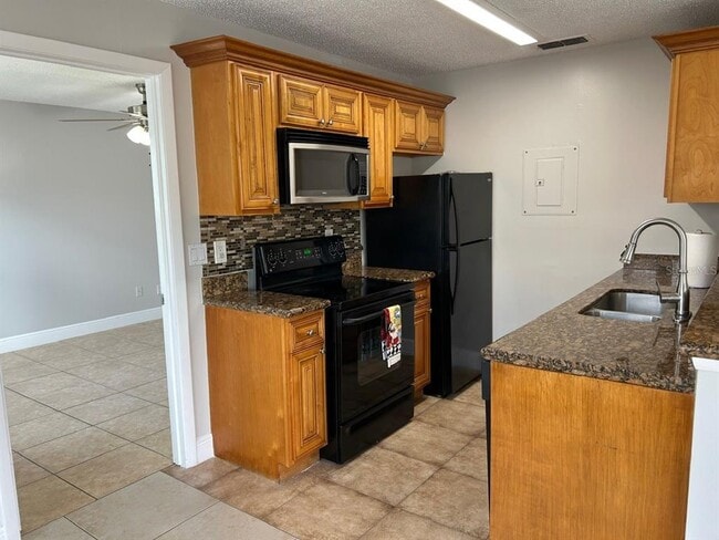 Building Photo - 727 Sugar Bay Way