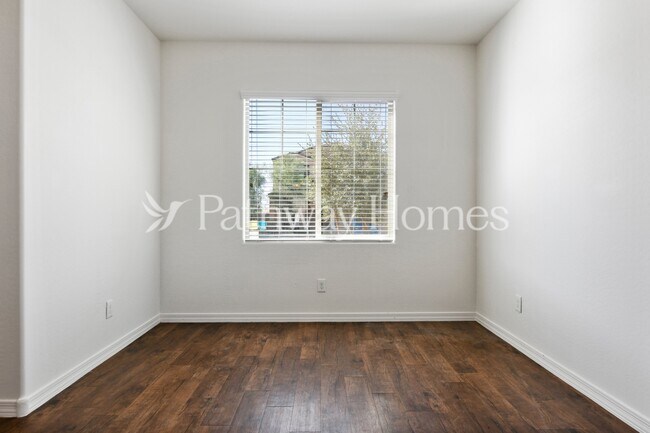 Building Photo - 8216 W Pueblo Ave