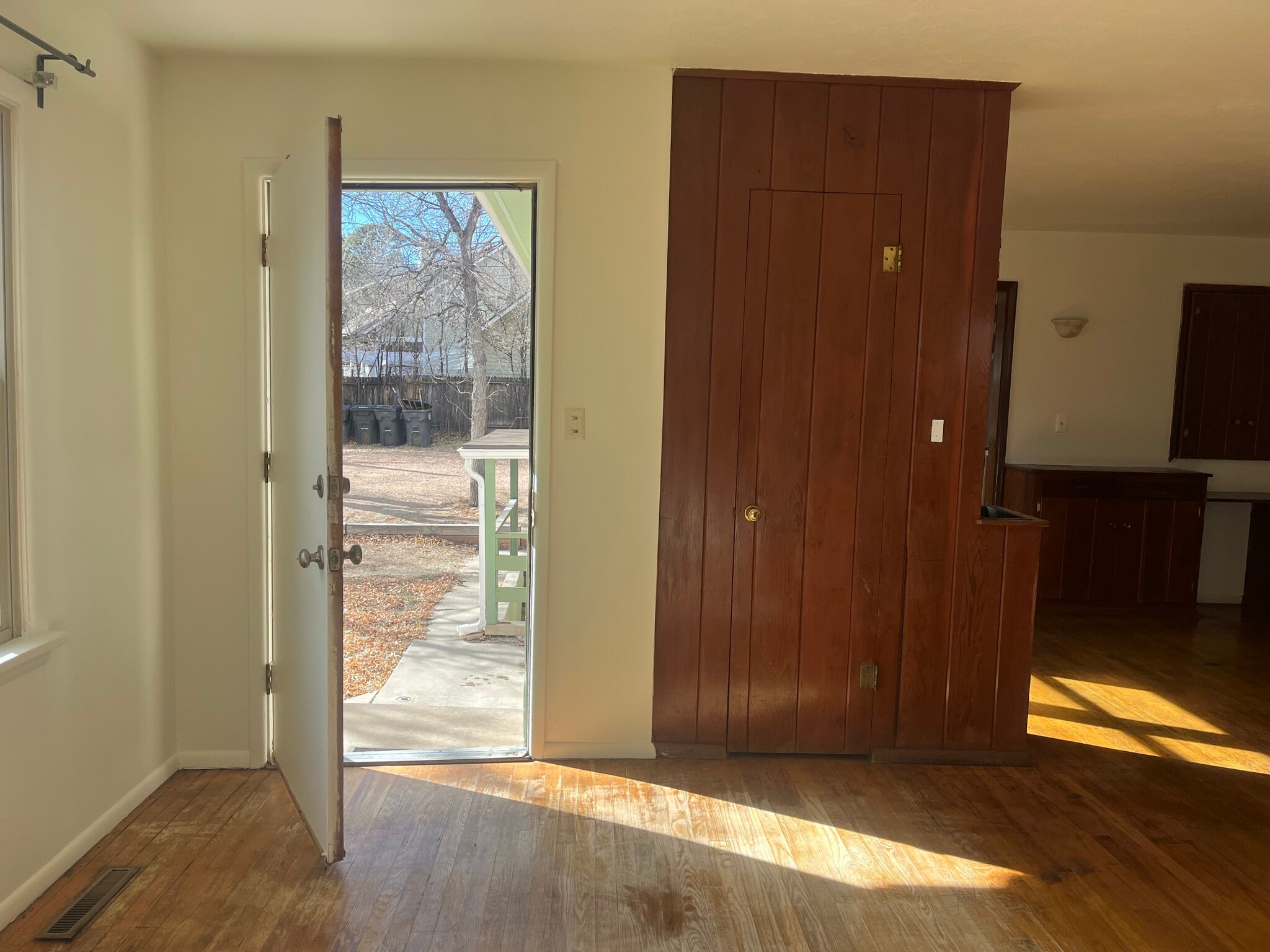 Building Photo - 932 Cheyenne Blvd