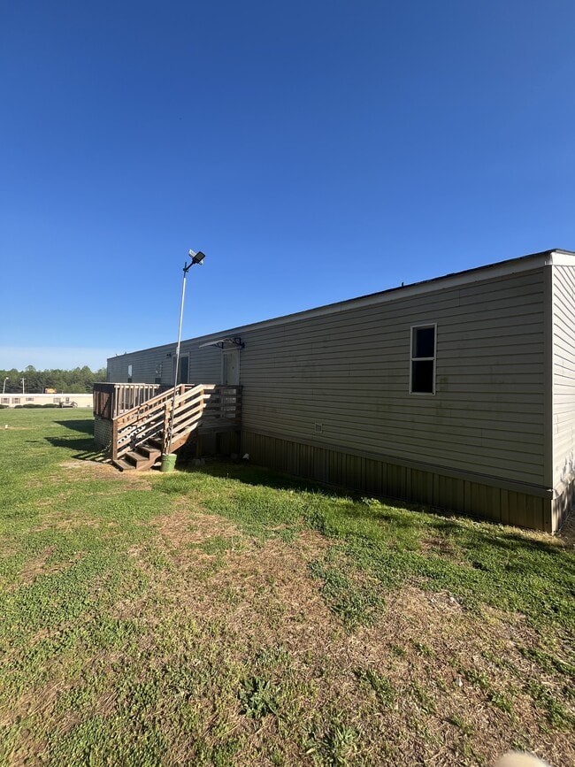 Building Photo - 605 Jess Hord Rd