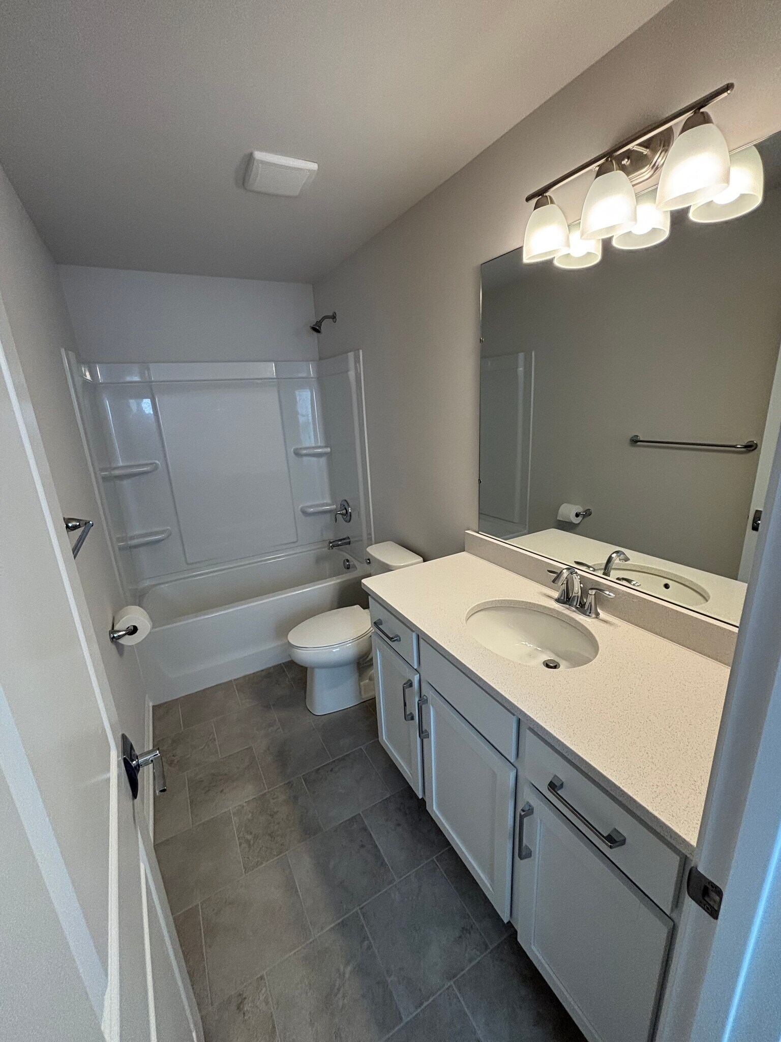 Building Photo - 1502 Salt Springs Dr