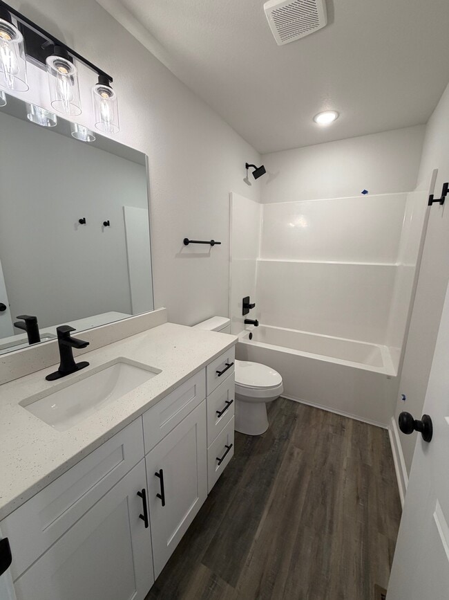 Building Photo - 83 SE 351st Rd