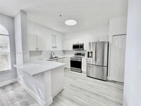 Building Photo - 120 Jacaranda Country Club Dr