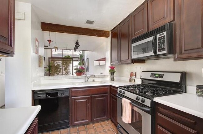 Building Photo - Prime La Jolla Location – Pool, Tennis & Village Living at Your Doorstep