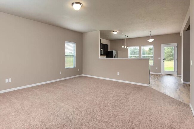 Building Photo - Newer 4 bedroom home for lease!