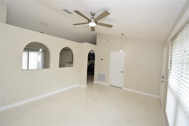 Building Photo - 31 Slumber Path