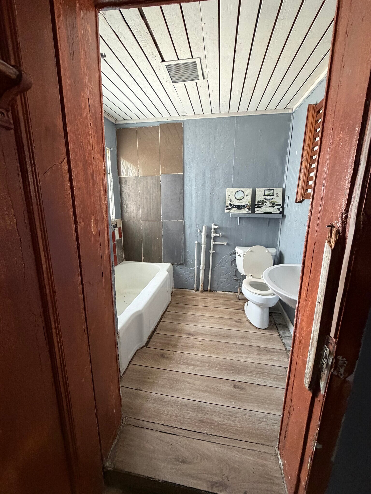 Building Photo - 2153 W 18th St