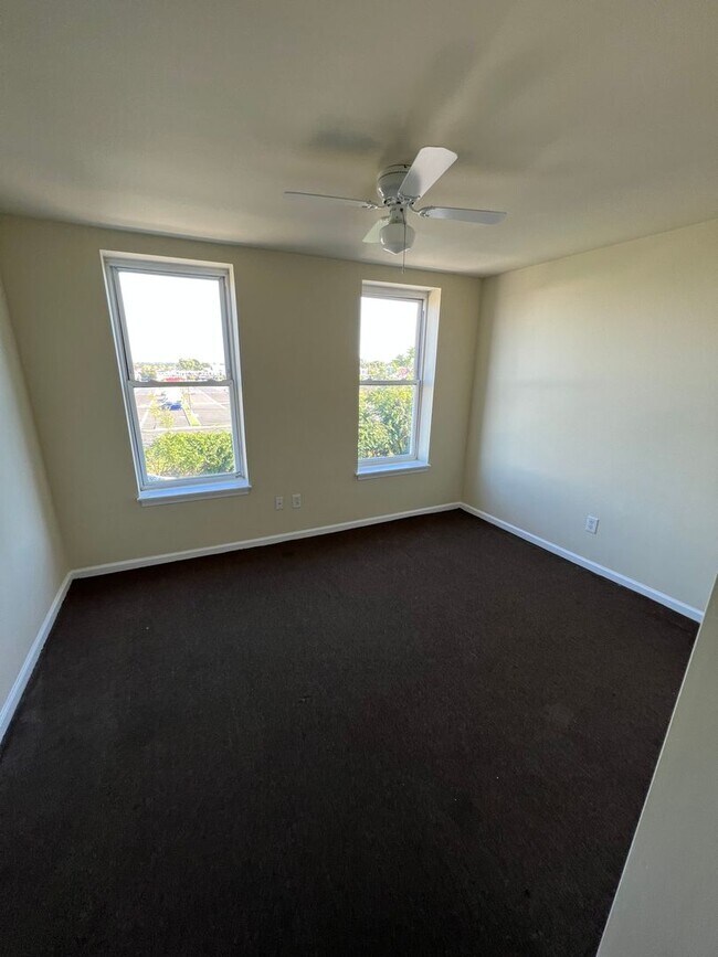 West Philadelphia 70th & Elmwood 6931 Linmore Ave Philadelphia PA 19142 Apartment Finder