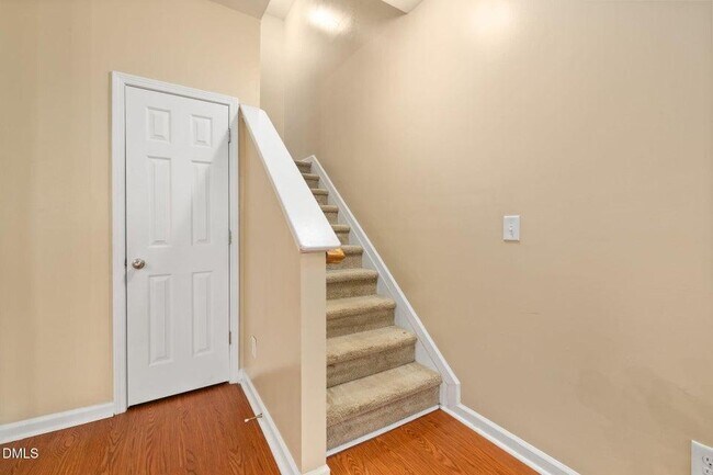 Building Photo - 401 Coalinga Lane